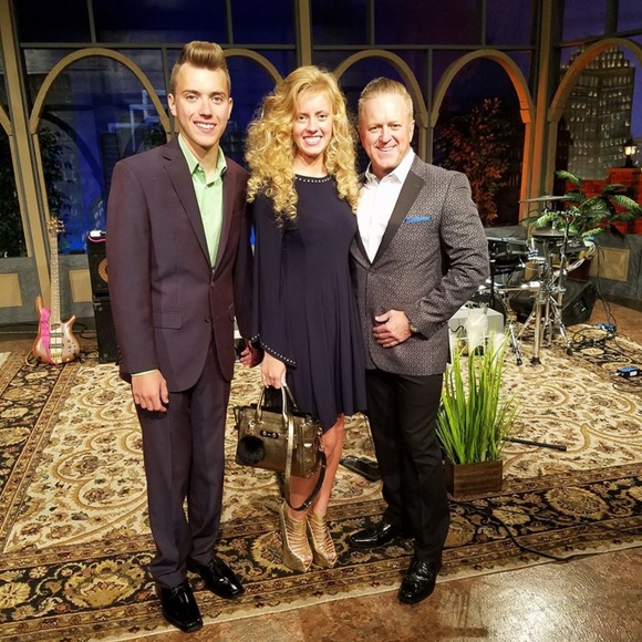 Meet your Posher, Karen - Picture 7 of 15